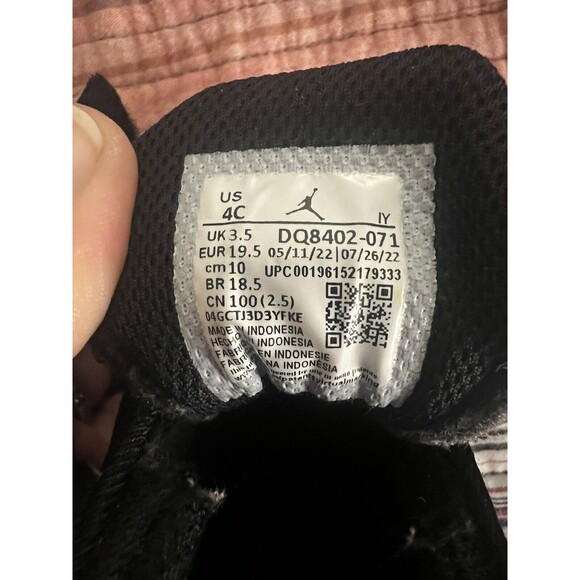 Nike Jordan Max Aura 4 University Black And Gold TD Size 4c -New in Box - Picture 7 of 10